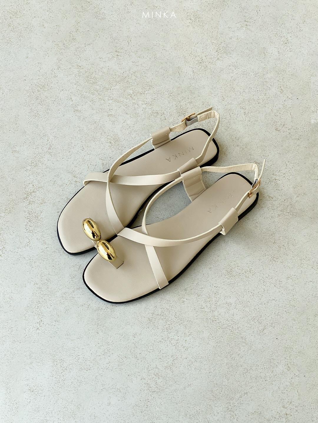 Zara Flats in oat – crossover strap flat sandals