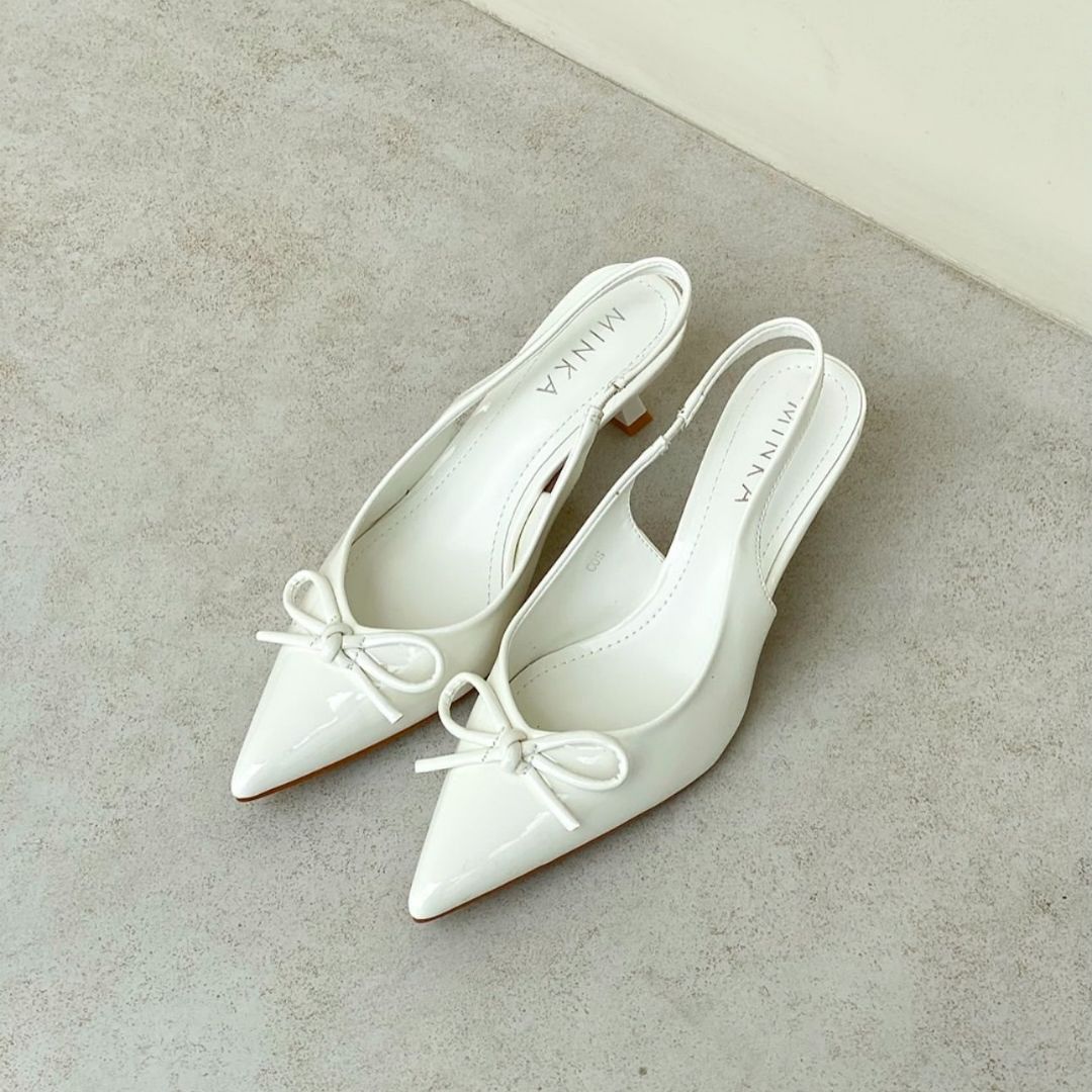 Stella Bow Heels in white – pointed-toe bow heels