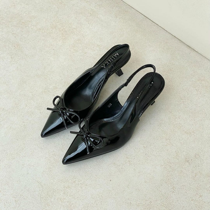 Stella Bow Heels in black – pointed-toe bow heels