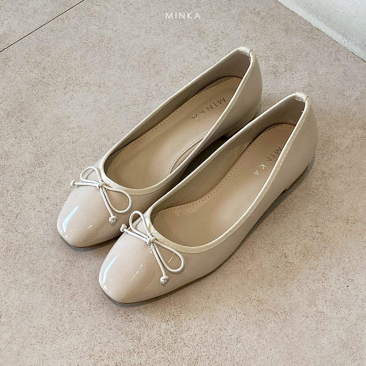 Daisy Bow Pumps, bow-detail heels – photo 3