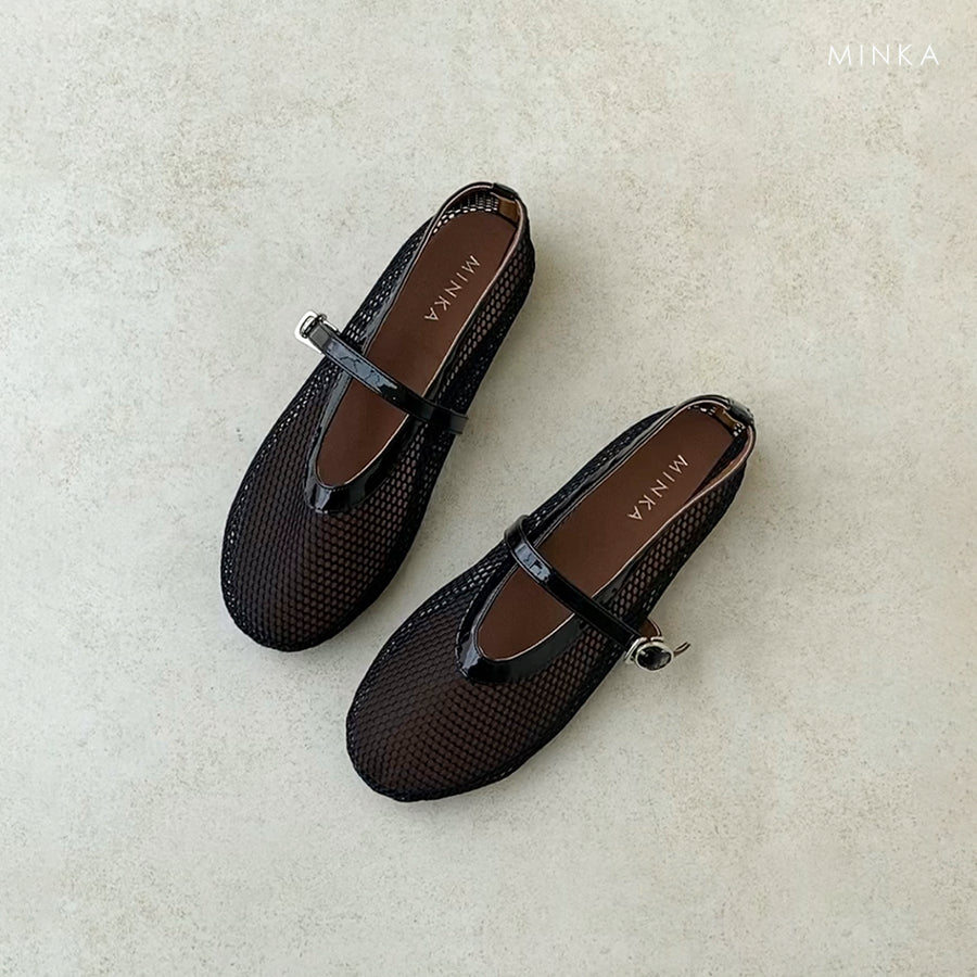Sole Serene Flats in black – breathable mesh flats
