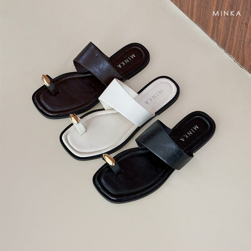 MINKA BORA Gold Charm Ring Sandals