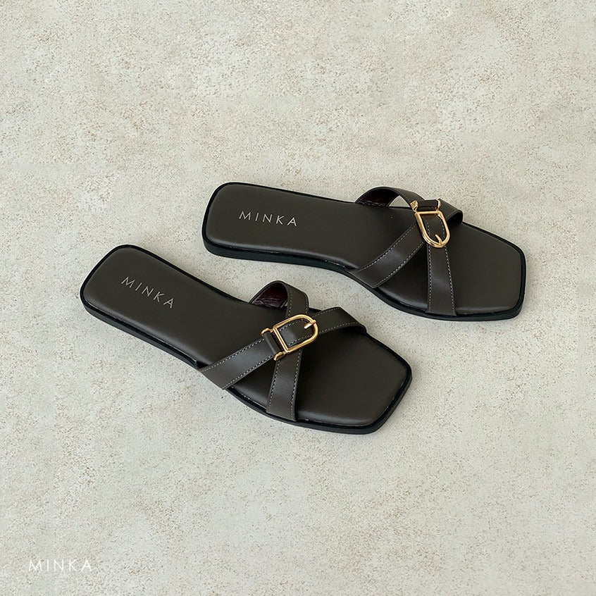 ALMA Square Toe in ash grey – crossover strap flat sandals