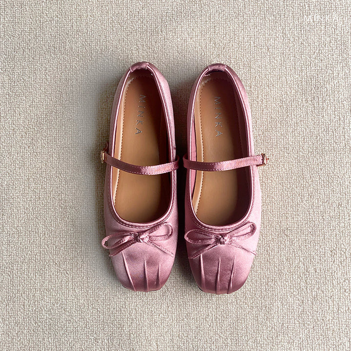 Ariana Mary Jane Flats in light pink – square-toe velvet Mary Janes