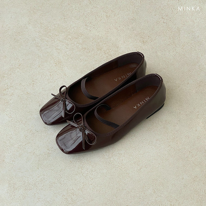 ERY Mary Jane Bow Flats in dark brown – square-toe Mary Janes with bow